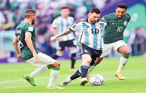 辽宁男篮CBA杯赛连输江苏广州引热议！球迷不满狂刷官媒评论区